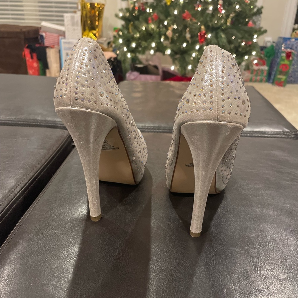 Heels - Picture 2 of 2